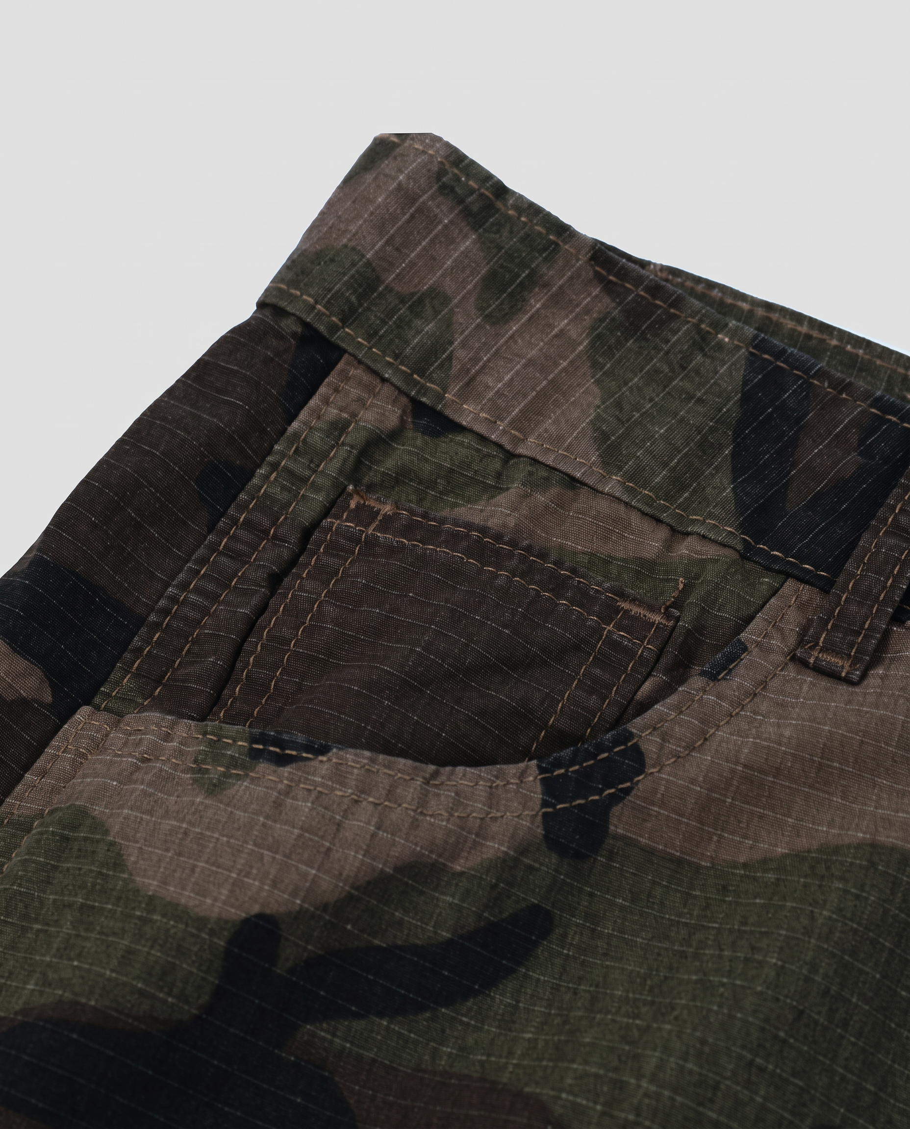 Men’s Camo Barrel Leg Cargo Pants