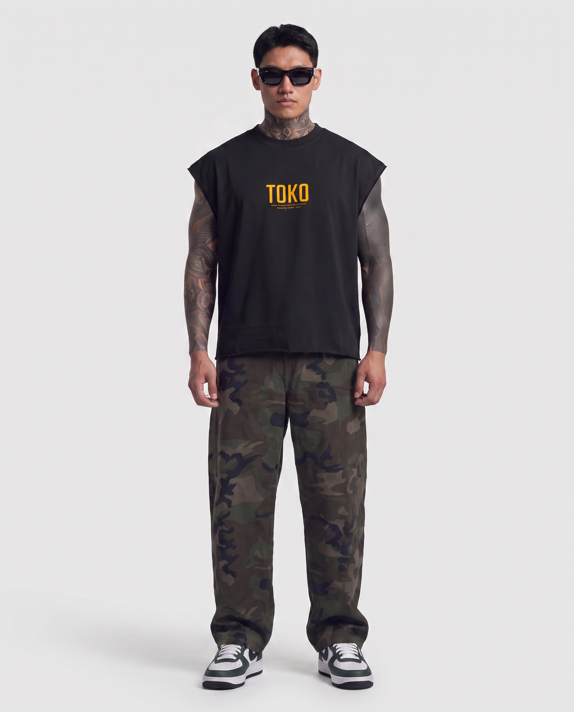 Men’s Camo Barrel Leg Cargo Pants