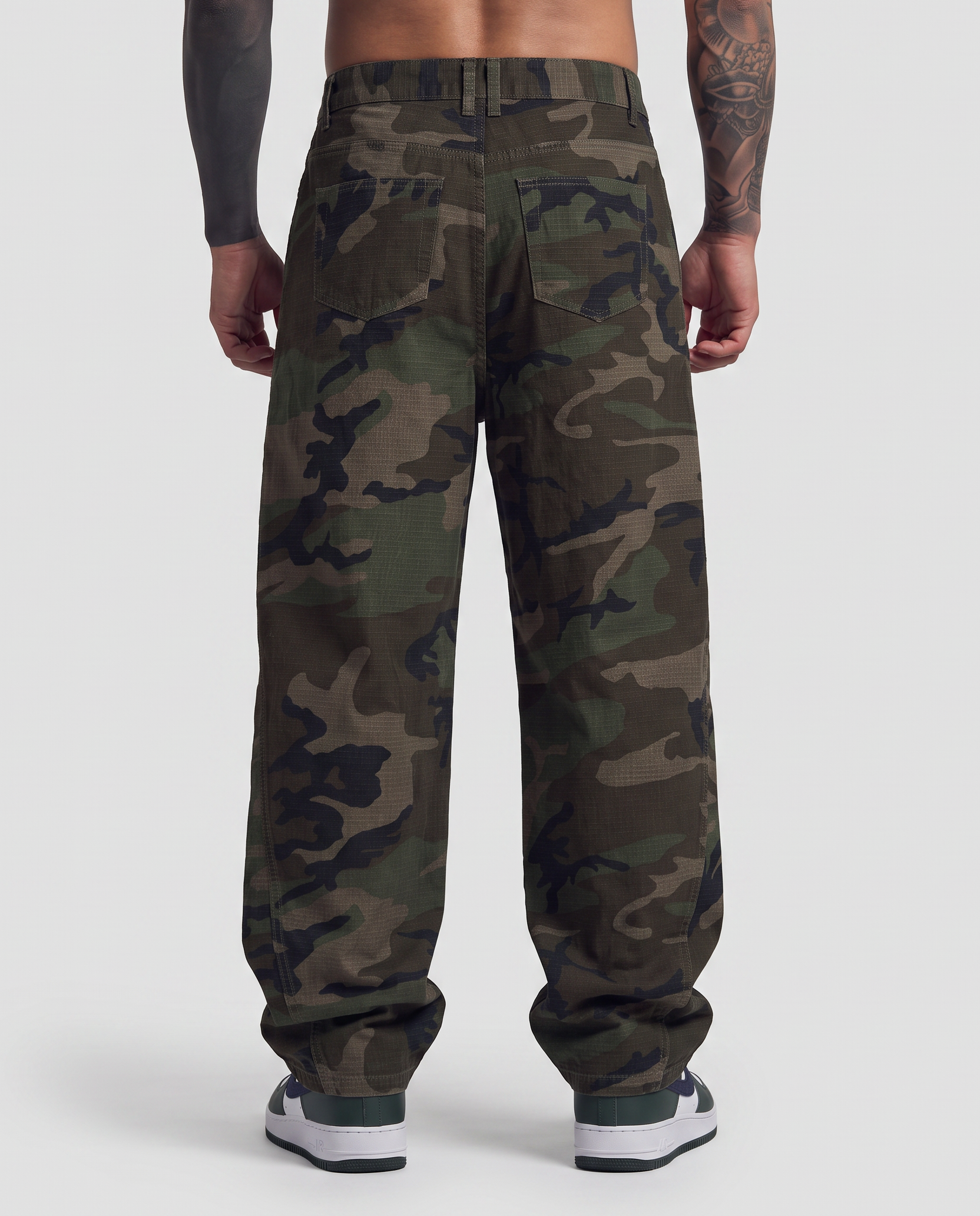 Men’s Camo Barrel Leg Cargo Pants